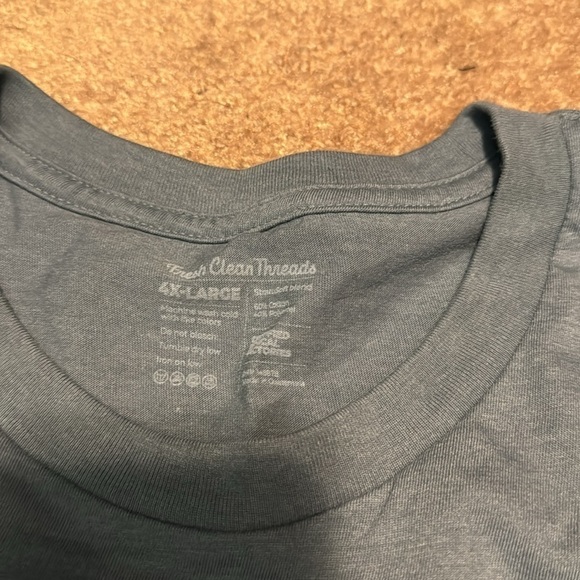 Fresh clean threads T-shirt size 4XL - Picture 2 of 3